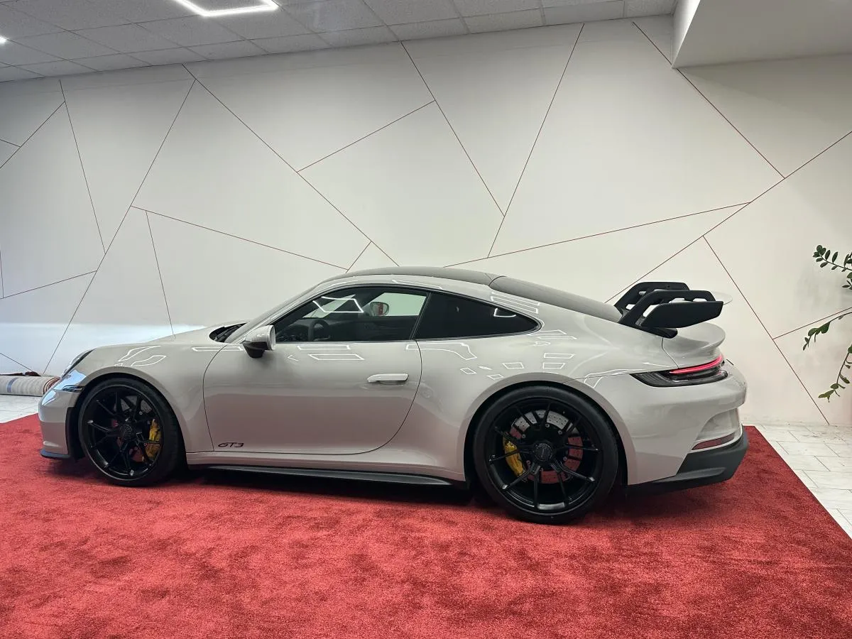 2022 Porsche 911 GT3 CLUBSPORT - sportscars.cz
