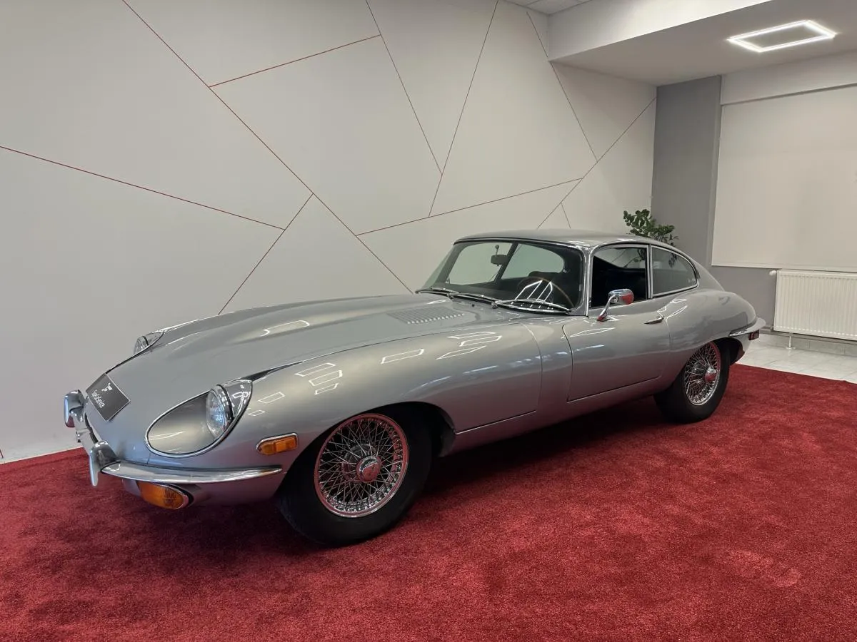 1968 Jaguar E-Type 4.2 - sportscars.cz