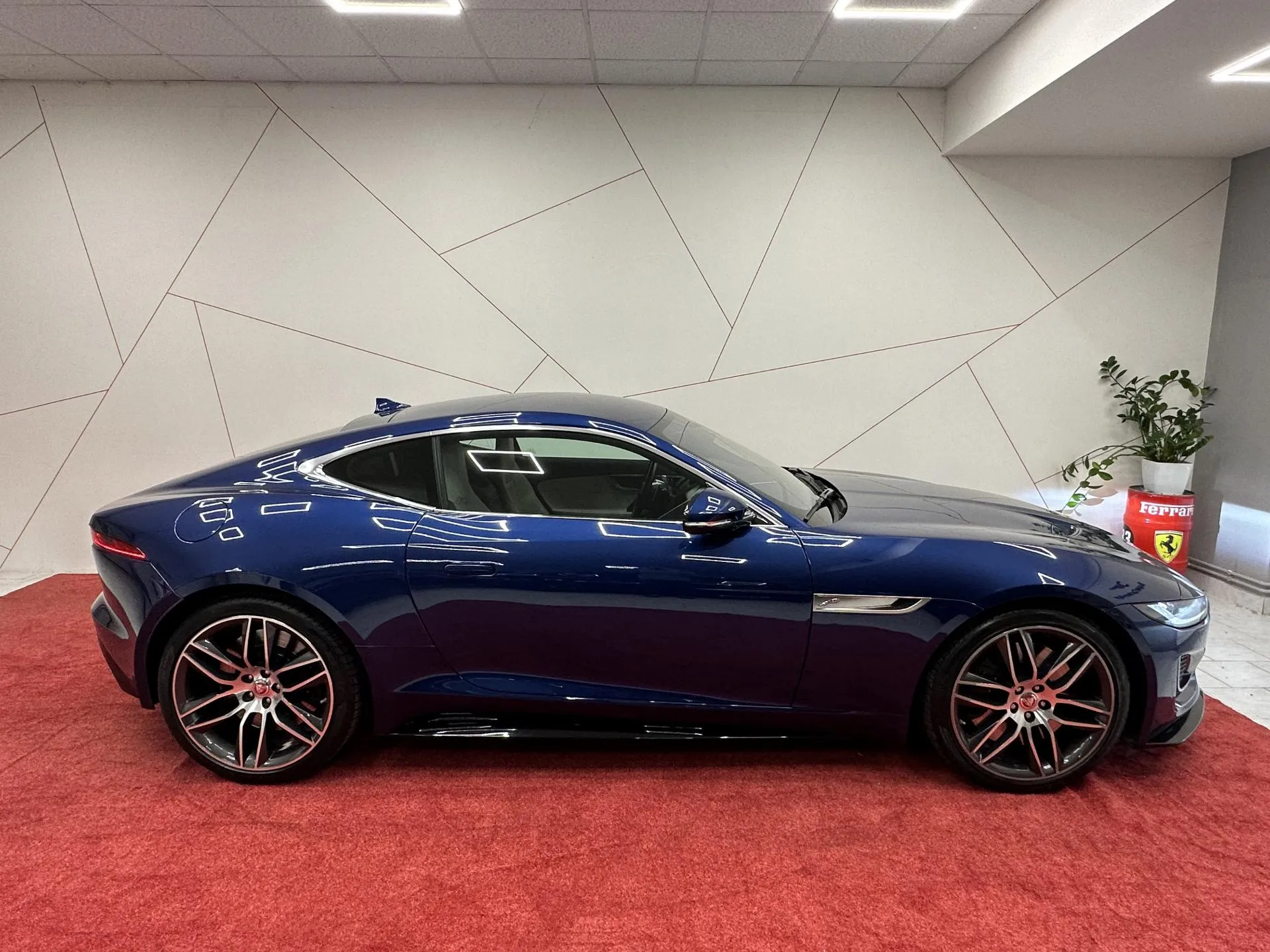 2020 Jaguar F-Type P 450 R-Dynamic - sportscars.cz