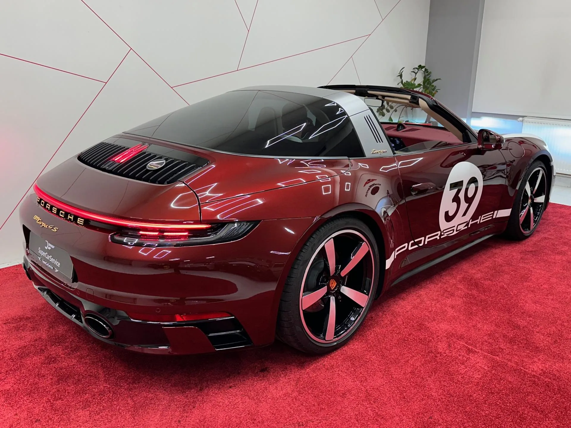 2021 Porsche 911 992 Targa Heritage - sportscars.cz